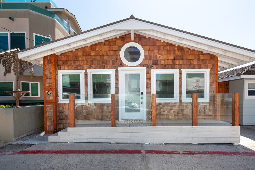 More Photos Of 3795 Ocean Front Walk, San Diego Apartments For Sale