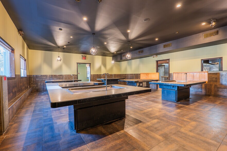 More Photos Of 29 E Pembroke Rd, Danbury Restaurant For Sale