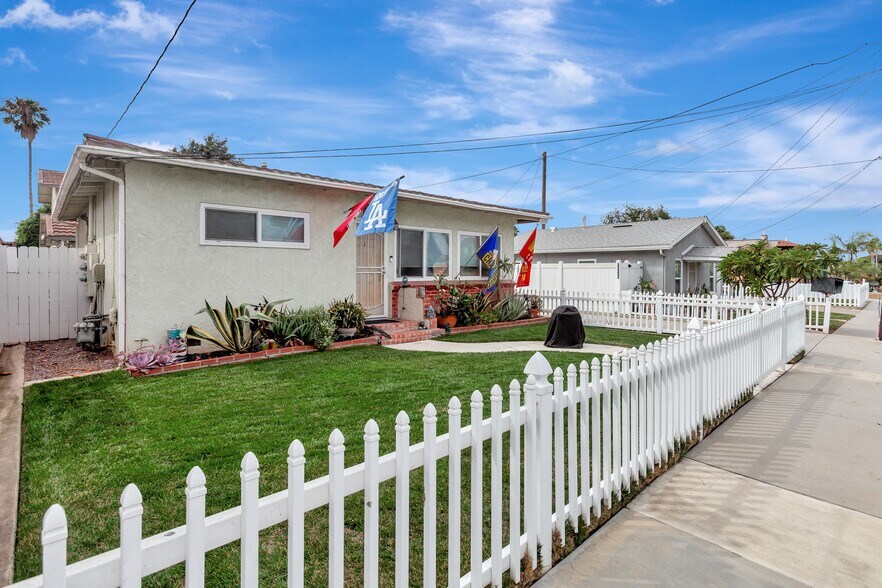 More Photos Of 18443 Patterson Ln, Huntington Beach Apartments For Sale