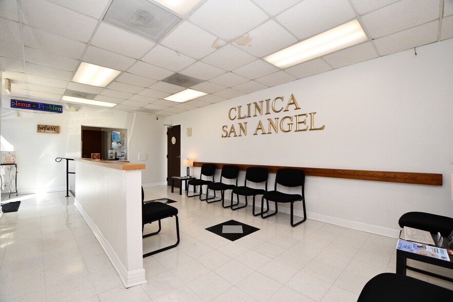 More Photos Of 7118 Harrisburg Blvd, Houston Medical For Sale