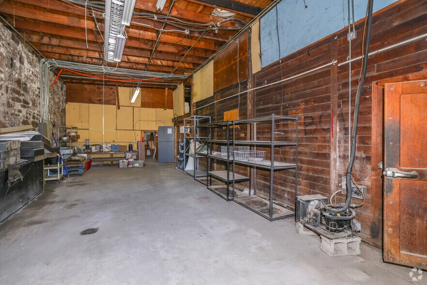 More Photos Of 140 E Main St, Pawhuska General Retail For Sale