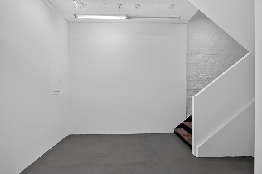 More Photos Of 356 Broadway, New York Apartments For Sale