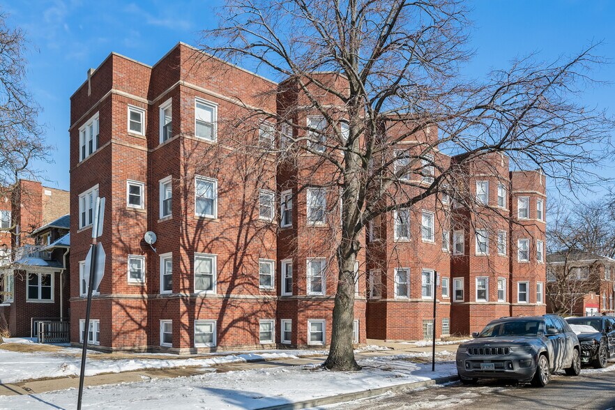 More Photos Of 500 E 82nd St, Chicago Apartments For Sale