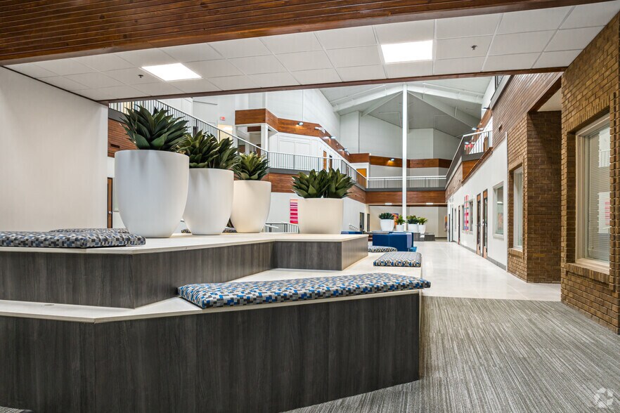 More Photos Of 1001 Cross Timbers Rd, Flower Mound Office For Lease