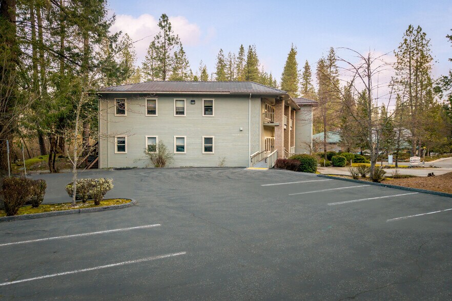 More Photos Of 117 New Mohawk Rd, Nevada City Office For Sale