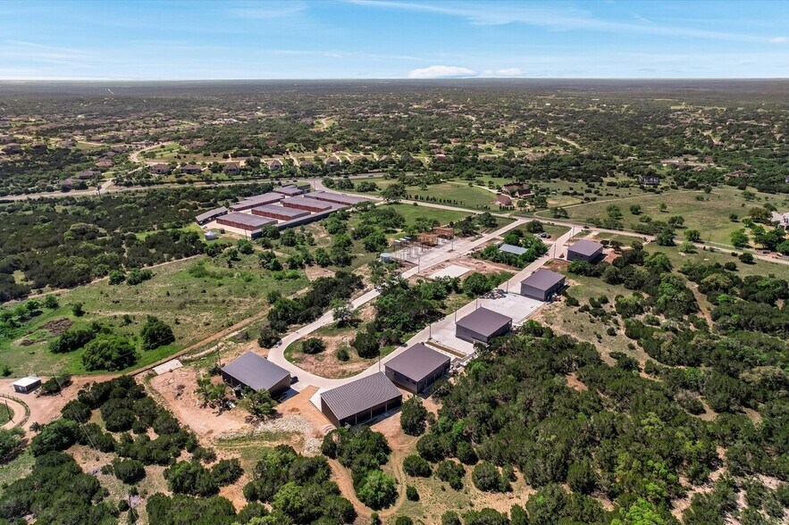Primary Photo Of 10100 Darden Hill Rd, Austin Light Distribution For Sale
