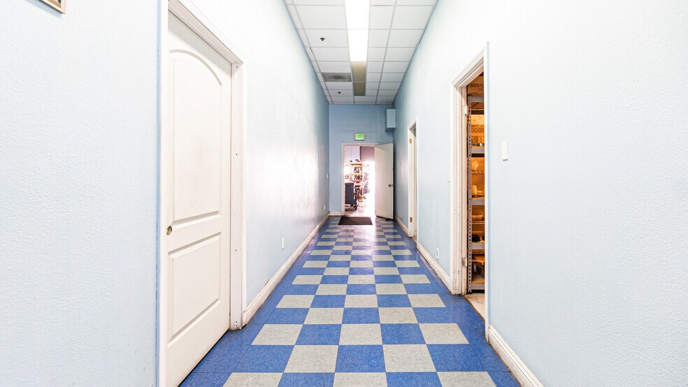 More Photos Of 280 S I St, San Bernardino Warehouse For Lease
