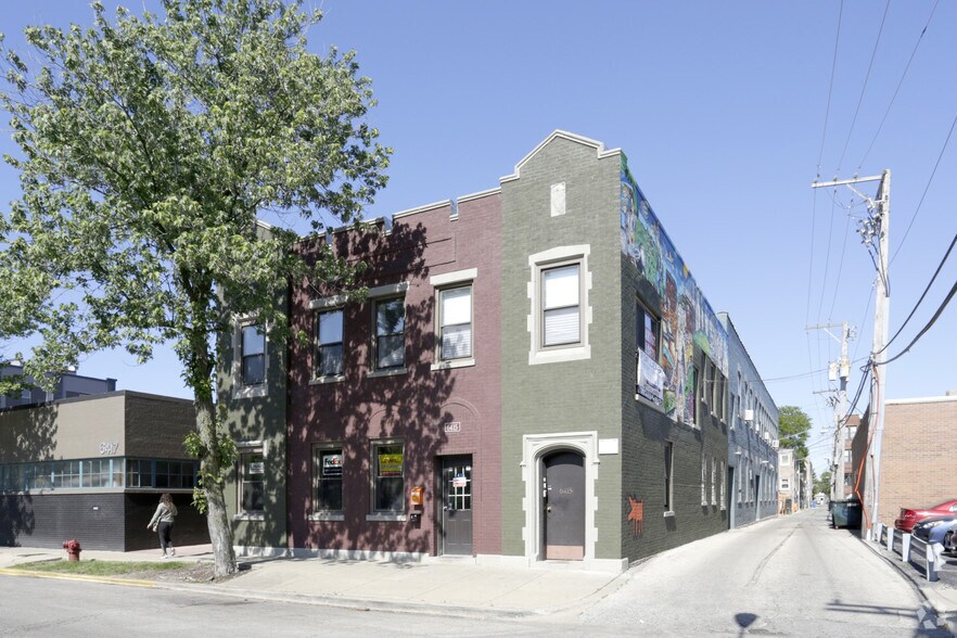 More Photos Of 6415 N Ravenswood Ave, Chicago Manufacturing For Lease