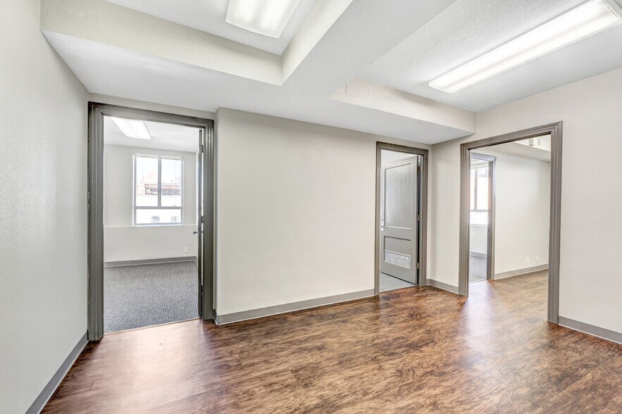 More Photos Of 121 S Broadway Ave, Tyler Office For Lease