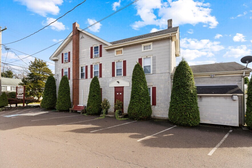 More Photos Of 245 Durham Rd, Ottsville Restaurant For Sale