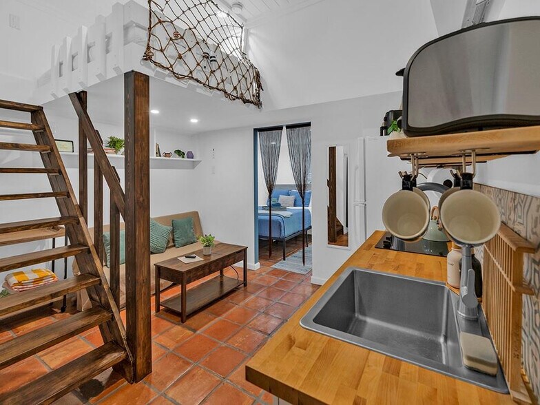 More Photos Of 1944 NE 5th St, Deerfield Beach Apartments For Sale