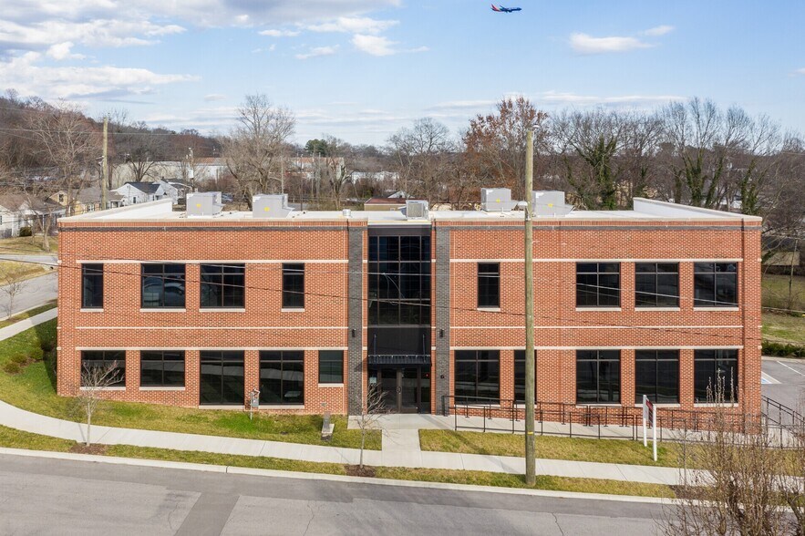 More Photos Of 2540 Park Dr, Nashville Office Residential For Lease