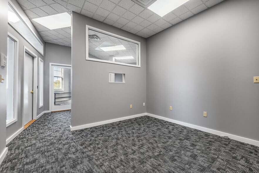 More Photos Of 201 Main St, Boston Office For Lease