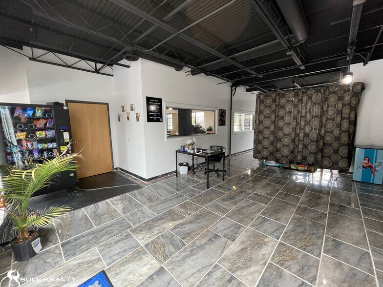 More Photos Of 728 Monroe Dr NE, Atlanta Storefront Retail Office For Lease