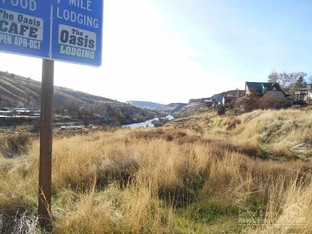 More Photos Of 616 Mill St, Maupin Hotel For Sale