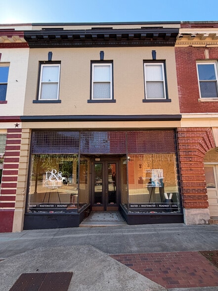 Primary Photo Of 105 W Pickens St, Abbeville Storefront Retail Residential For Sale