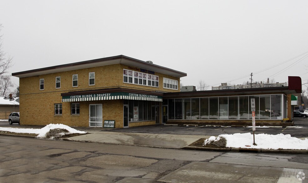 More Photos Of 6686-6690 Pearl Rd, Parma Heights Storefront For Lease