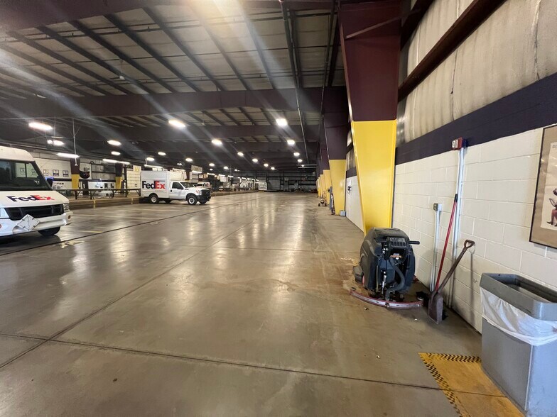 More Photos Of 3017 W 17th St, Erie Warehouse For Sale