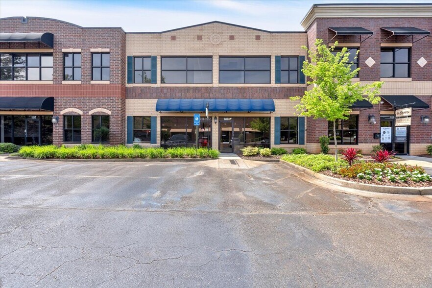 More Photos Of 1880 W Oak Pky, Marietta Light Distribution For Lease