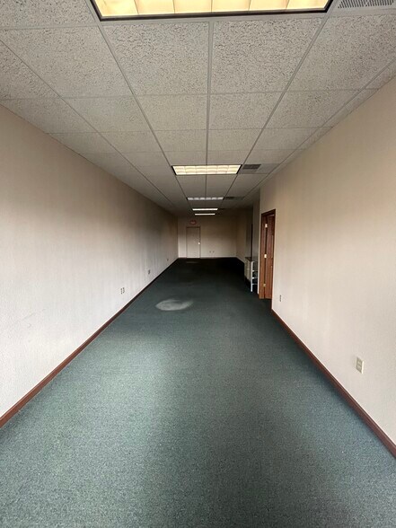 More Photos Of 123-125 W Upham St, Marshfield Office For Lease