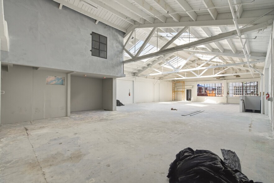 More Photos Of 19 Heron St, San Francisco Warehouse For Lease