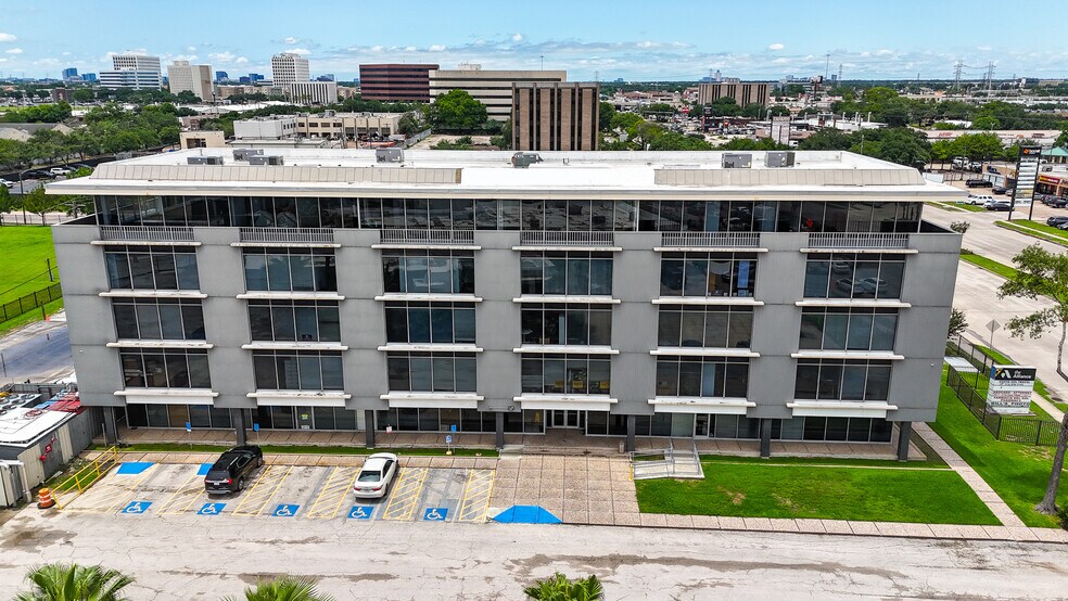 More Photos Of 6420 Hillcroft Ave, Houston Office Residential For Sale