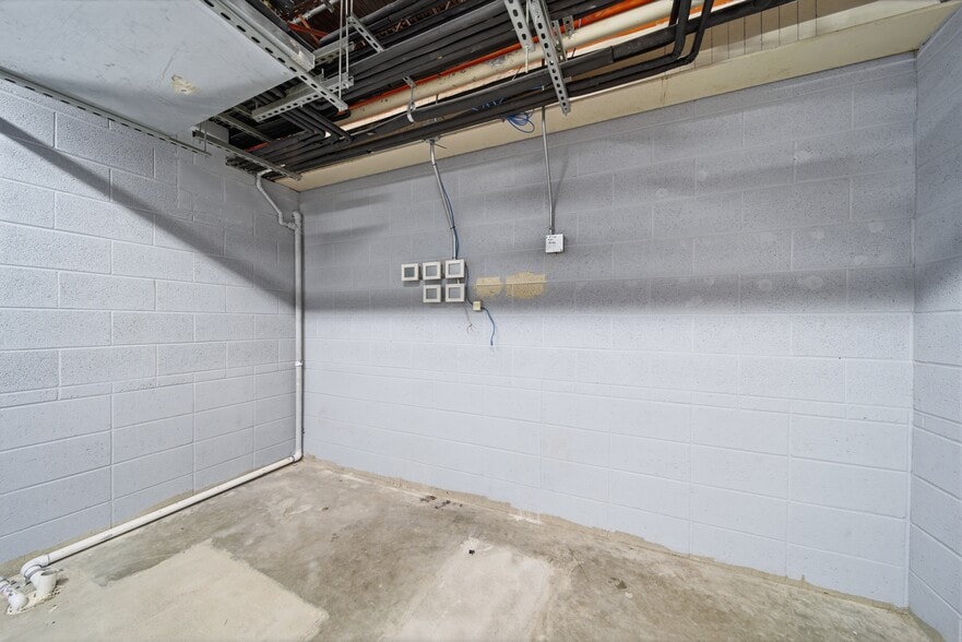 More Photos Of 1915 E 3rd St, Tulsa Religious Facility For Sale