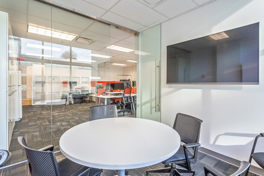 More Photos Of 233 Nelson's Cres, New Westminster Office For Sale