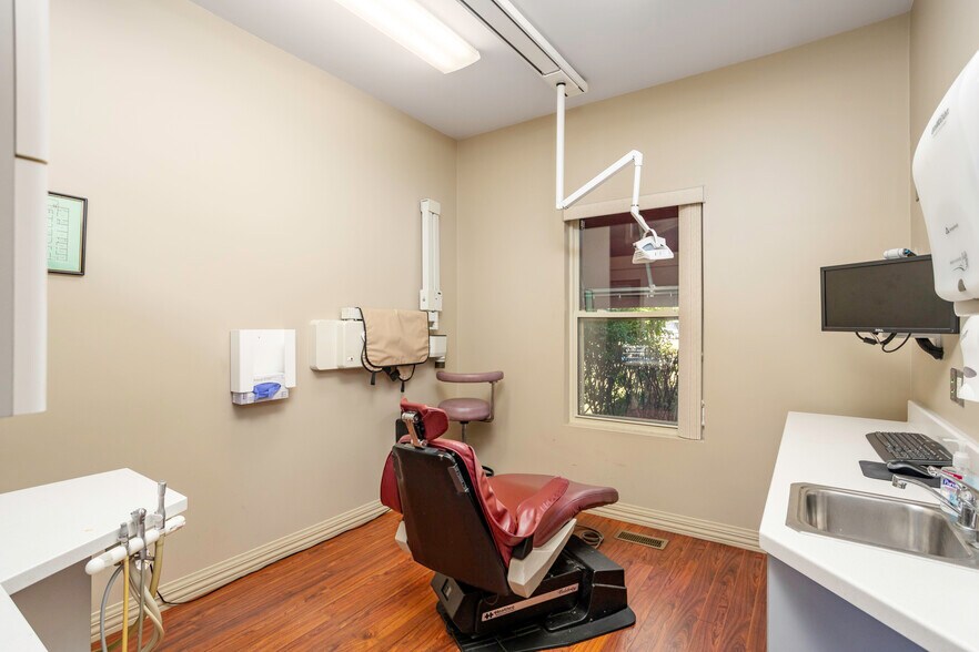 More Photos Of 37235 Goddard Rd, Romulus Office For Sale