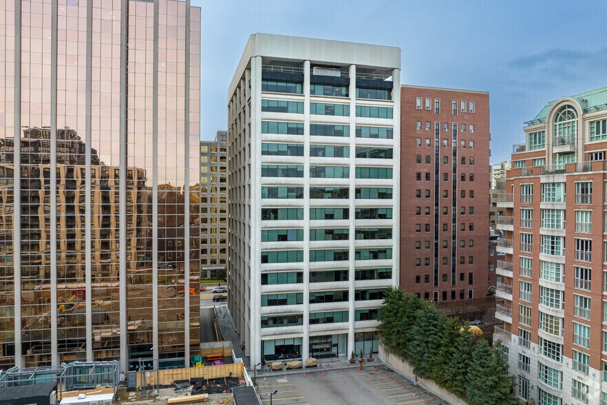More Photos Of 40 St Clair Ave W, Toronto Office For Lease