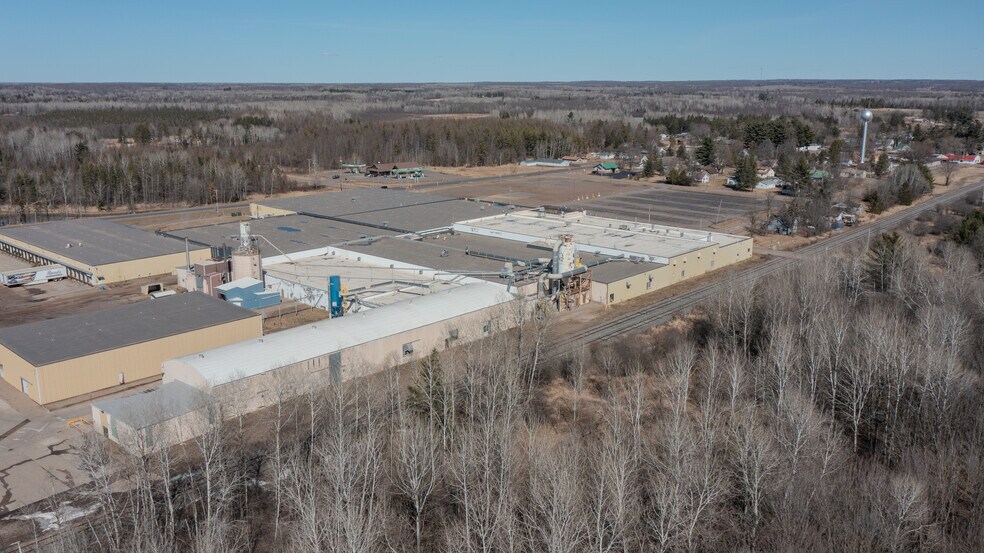 More Photos Of 811 Factory St, Hawkins Manufacturing For Sale