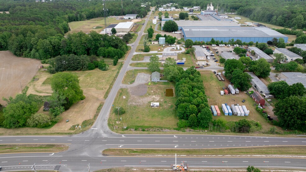More Photos Of 100-102 Industrial Blvd, Toano Office For Sale