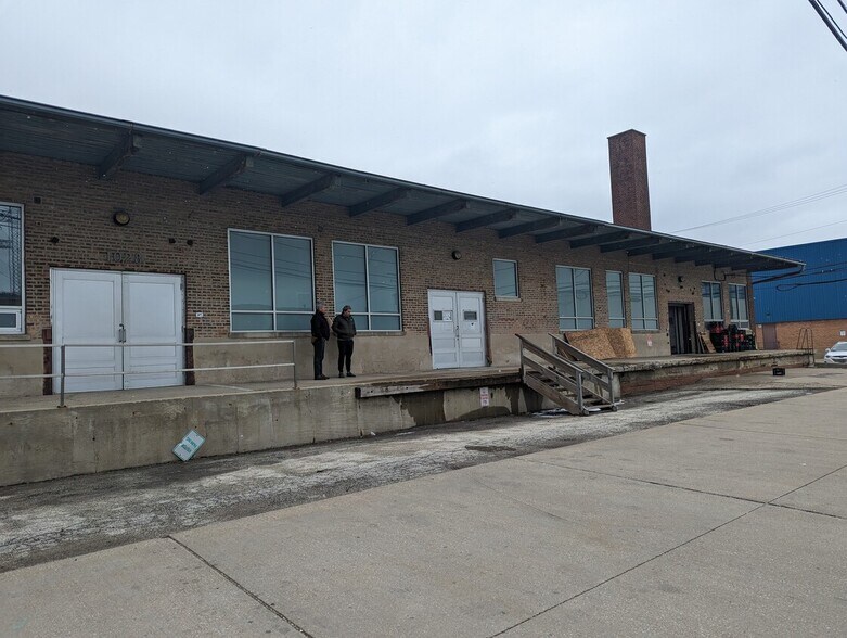 More Photos Of 833 W Haines St, Chicago Specialty For Sale