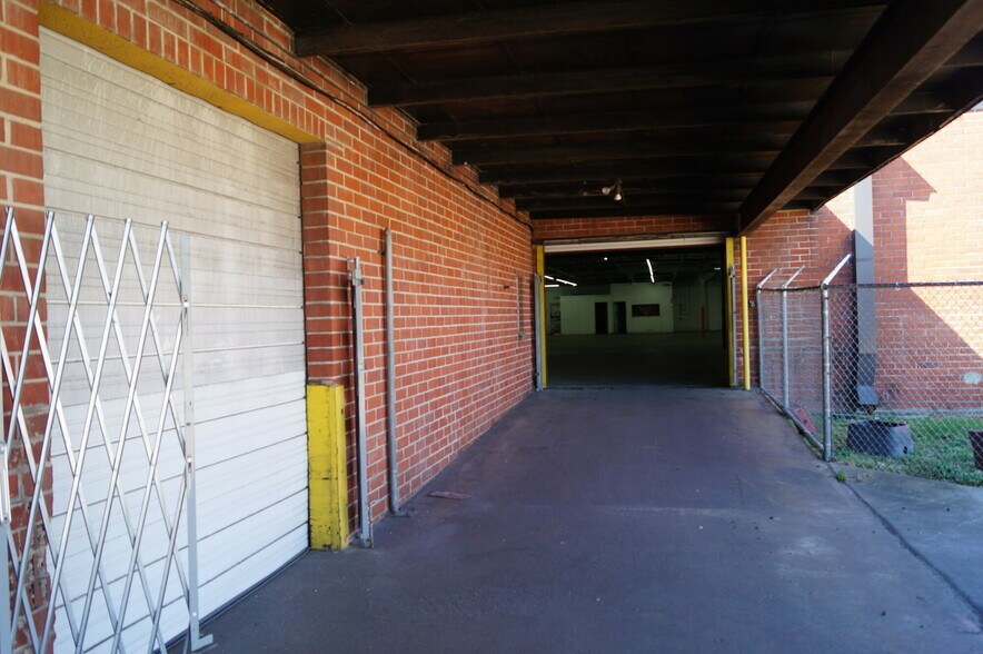 More Photos Of 1840 Gordon Hwy, Augusta Warehouse For Sale