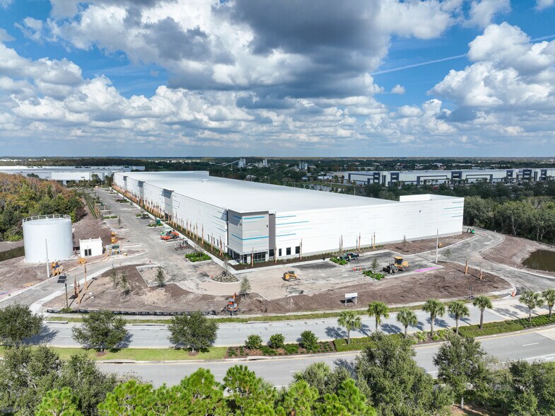 More Photos Of 7150 LeeVista Blvd, Orlando Unknown For Lease