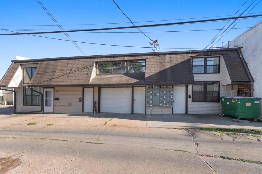 More Photos Of 307 E Main St, Knoxville Storefront Retail Residential For Sale