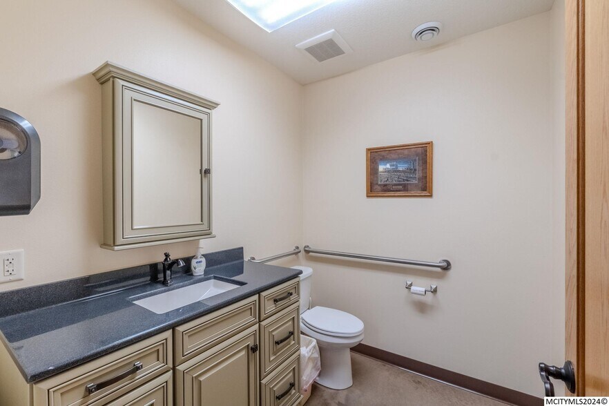 More Photos Of 390 E US Highway 18, Garner Showroom For Sale