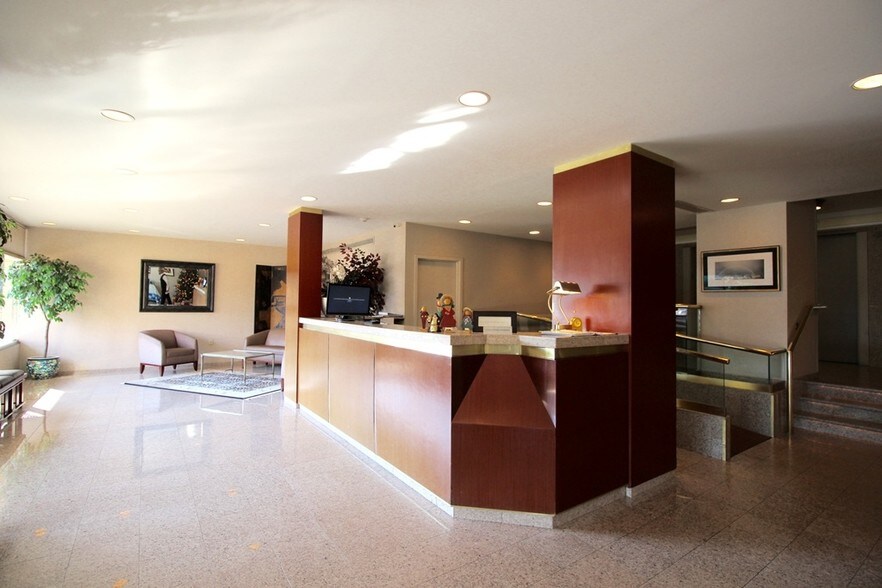 More Photos Of 2185 Lemoine Ave, Fort Lee Apartments For Sale