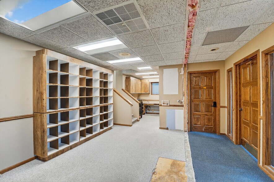 More Photos Of 533 S Main St, West Bend Office For Sale