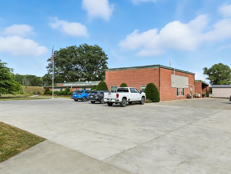 More Photos Of 1100 Cowley Rd, Granville Summit Assisted Living For Sale