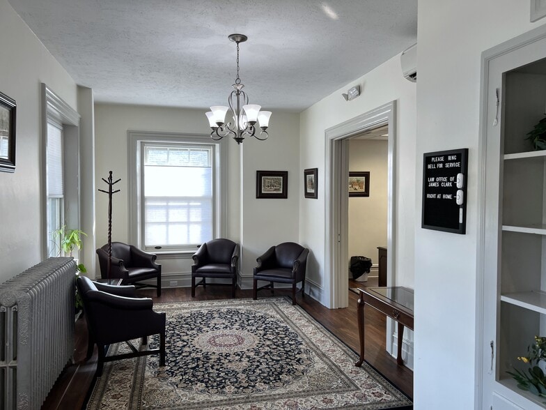 More Photos Of 15 Market Sq, Manheim Office Residential For Sale