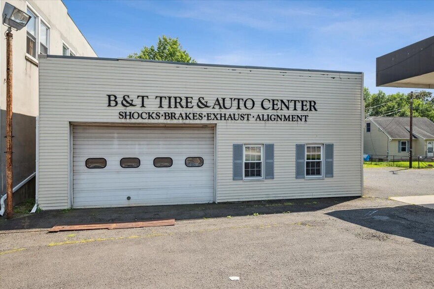 Primary Photo Of 403 US Highway 202, Raritan Auto Repair For Lease