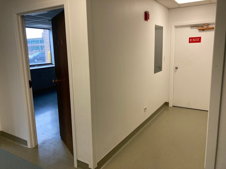 More Photos Of 1055 N 300 W, Provo Medical For Sale