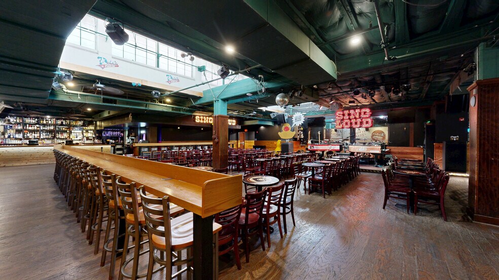 More Photos Of 611 Houston St, Fort Worth Bar For Sale