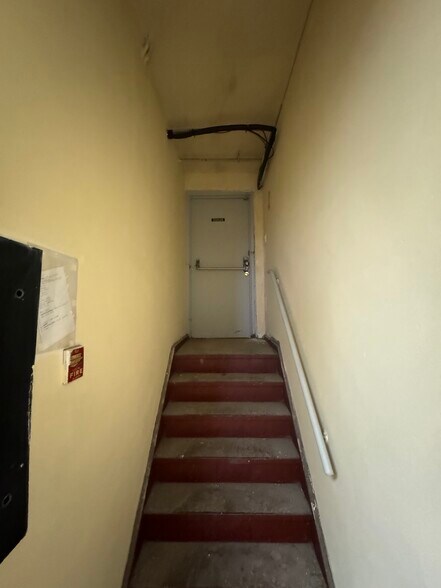 More Photos Of 315 Huntingdon Pike, Rockledge Storefront For Lease