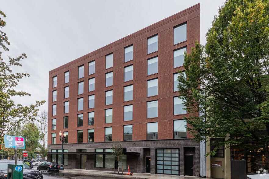 More Photos Of 165 NW Park Ave, Portland Hotel For Lease