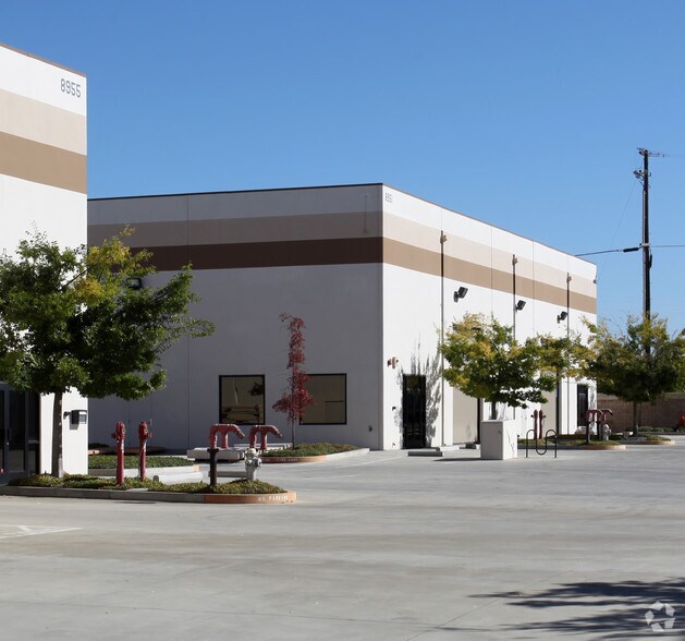 More Photos Of 5801-5811 Alder Ave, Sacramento Warehouse For Sale
