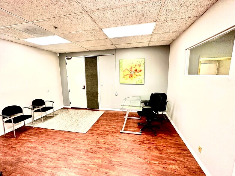 More Photos Of 2535 Kettner Blvd, San Diego Office Residential For Sale