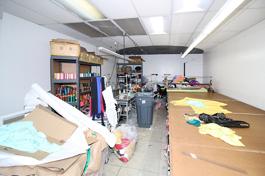 More Photos Of 1100 S San Pedro St, Los Angeles Storefront For Sale