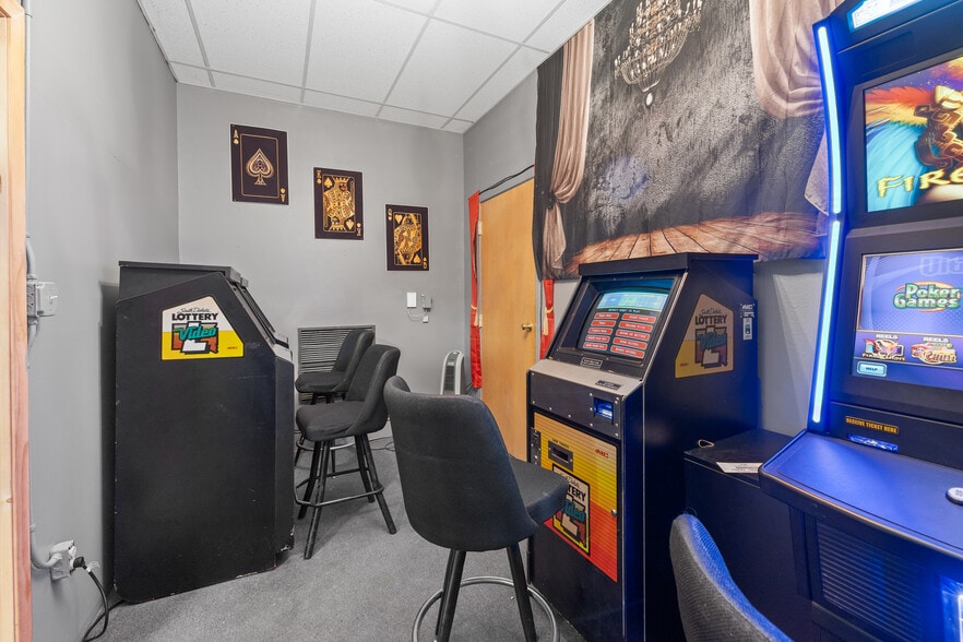 More Photos Of 603 N River St, Hot Springs Hotel For Lease